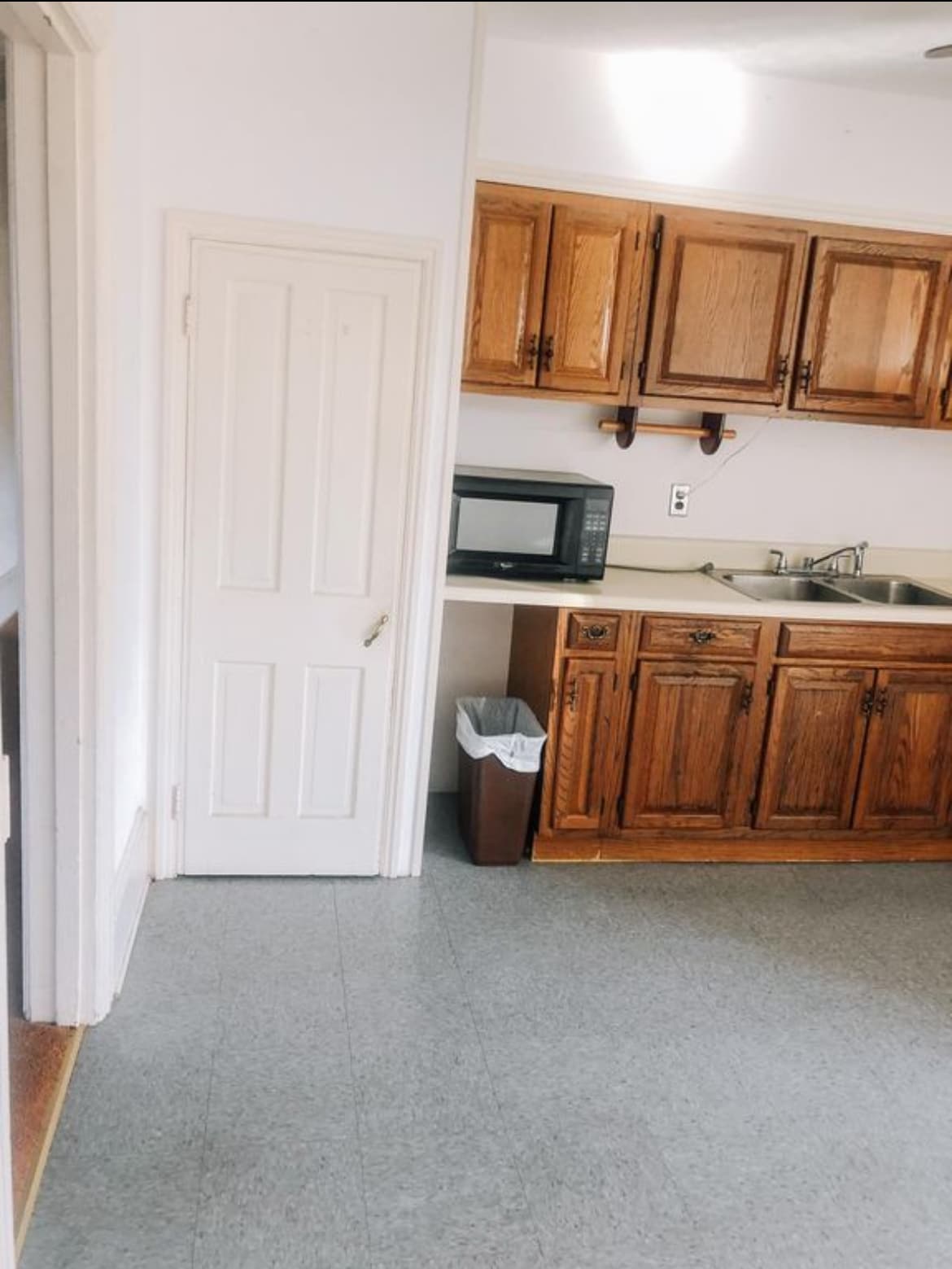 Kitchen - 540 Stewart Rd