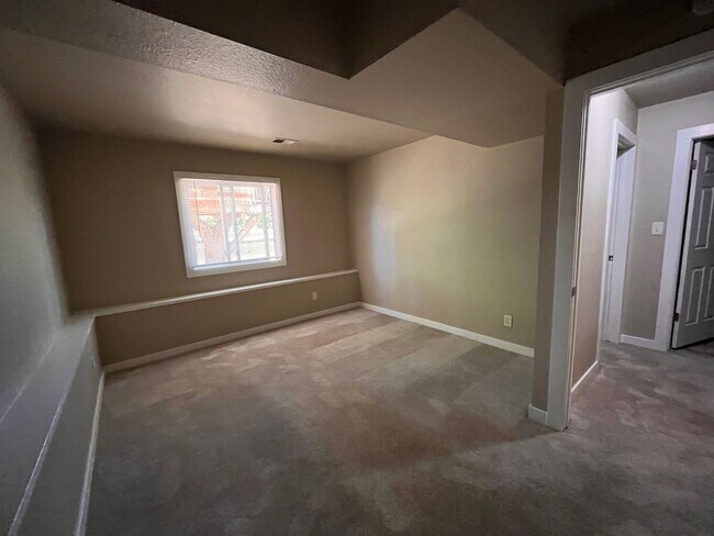 Building Photo - Fantastic Home in Central Fort Collins