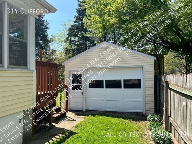Building Photo - 314 Clifford-