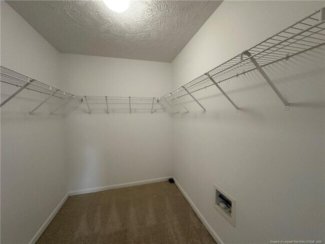 Building Photo - 112 Harvest Ln