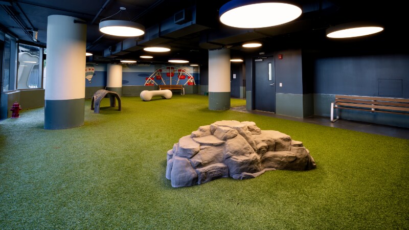 Building Photo - 481 E Waterside Dr