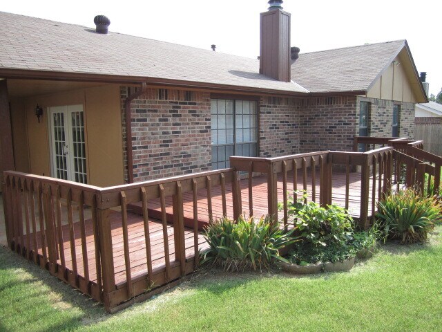 Building Photo - 2701 Pennington Ave