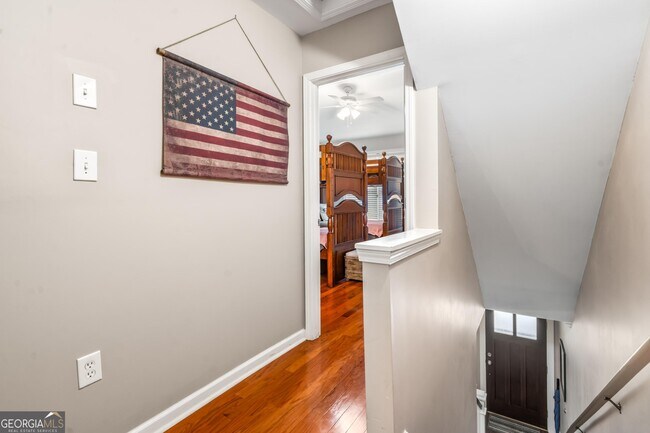 Building Photo - 660 Barnett Shoals Rd