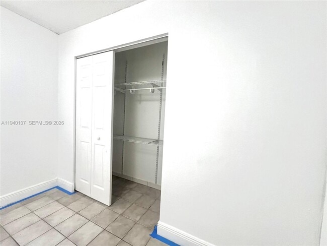 Building Photo - 5930 W 25th Ct