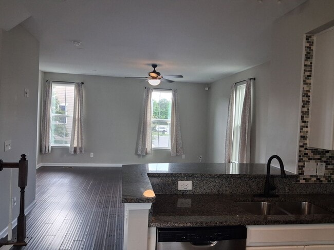 Building Photo - 4301 Saltmarsh Ln