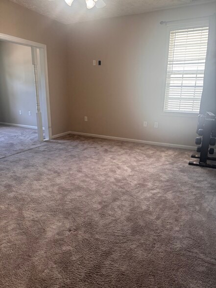 Building Photo - 4030 Bardstown Ct