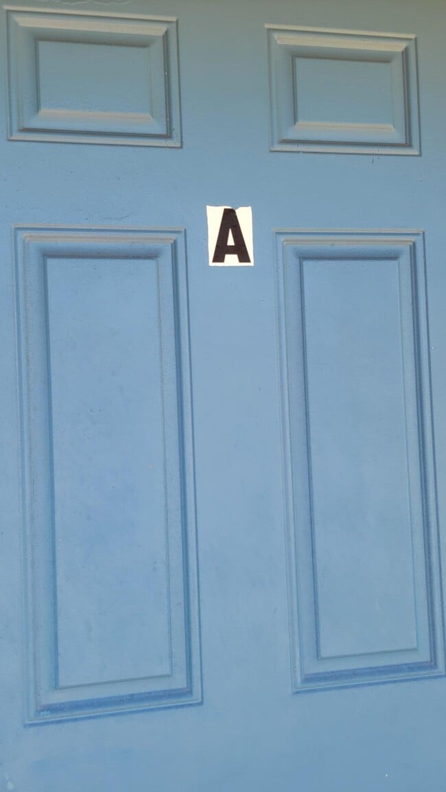 Primary Photo - 1913 Delaware Ave