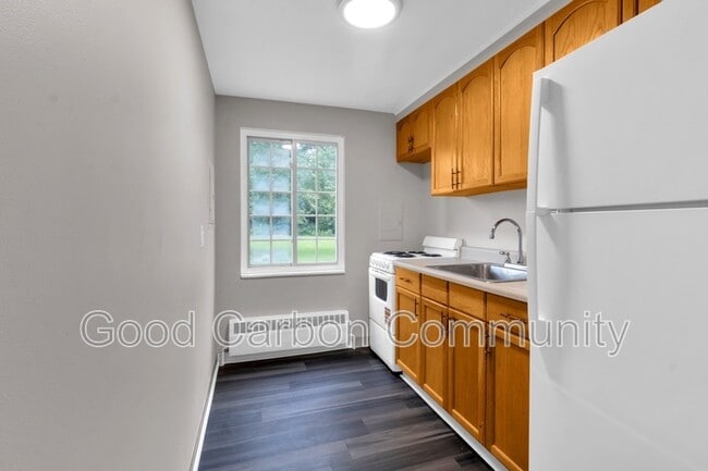 Building Photo - 315 Beattie Ave