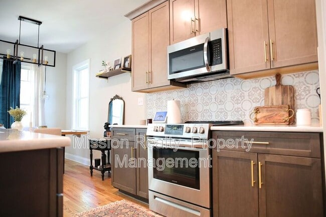 Building Photo - 5300 Wingfield St