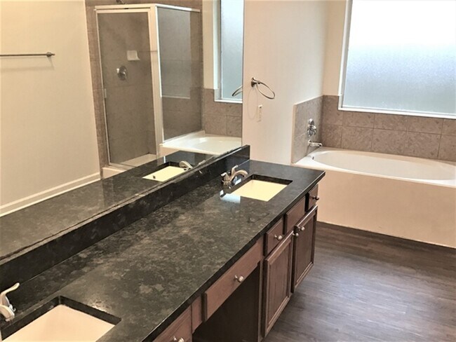 Building Photo - 4910 Monarch Meadow Ln