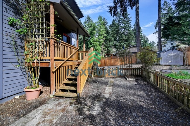 Building Photo - Cozy Retreat in Shoreline – Your Perfect 1,000 sqft Haven