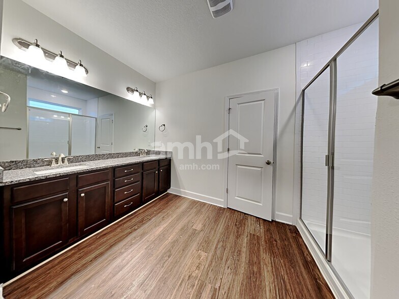 Building Photo - 5030 Franks Creek Way