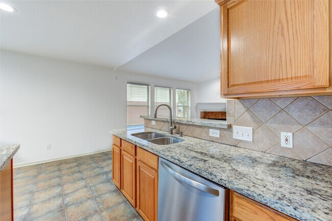 Building Photo - 46 Drifting Shadows Cir