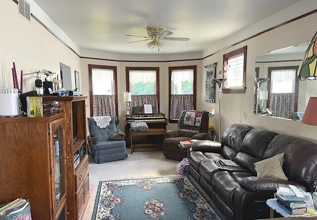 Building Photo - 518 Davisville Rd