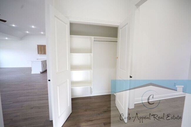 Building Photo - Luxury, new construction 3 bed, 2 bath home includes washer and dryer - Brookland!!