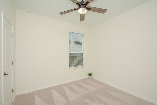 Building Photo - 18134 Sonresa Wy