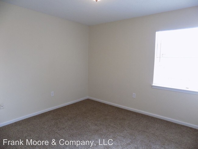 Building Photo - 2524 Semken Ave