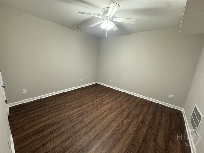 Building Photo - 620 Pinecrest Dr