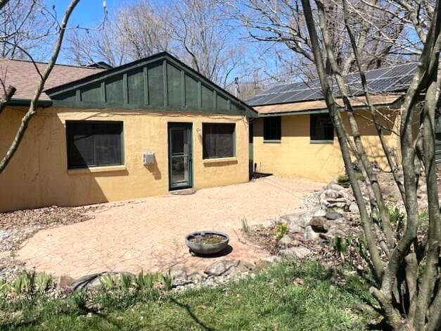 Building Photo - 3079 Pittsview Dr