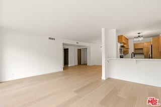 Building Photo - 8787 Shoreham Dr