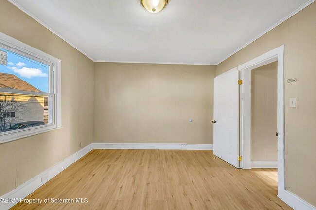 Building Photo - 1011 Washburn St