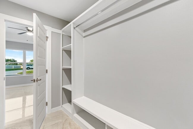 Building Photo - 4 Augusta Dr