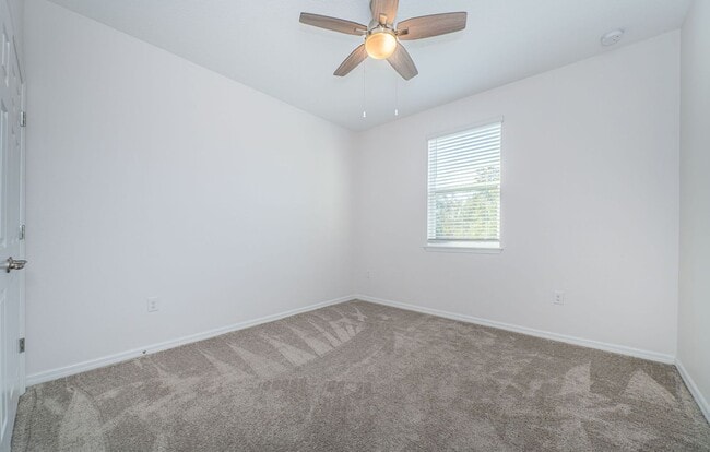 Building Photo - Large 3/3/2 Townhome Carrollwood