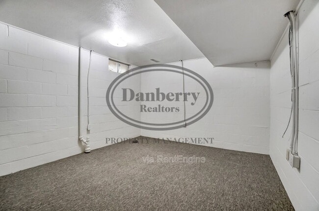 Building Photo - 1115 Secor Rd