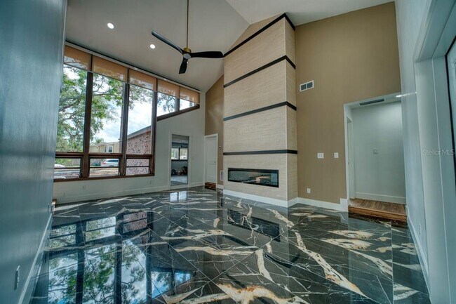 Building Photo - 1542 Sugarwood Cir