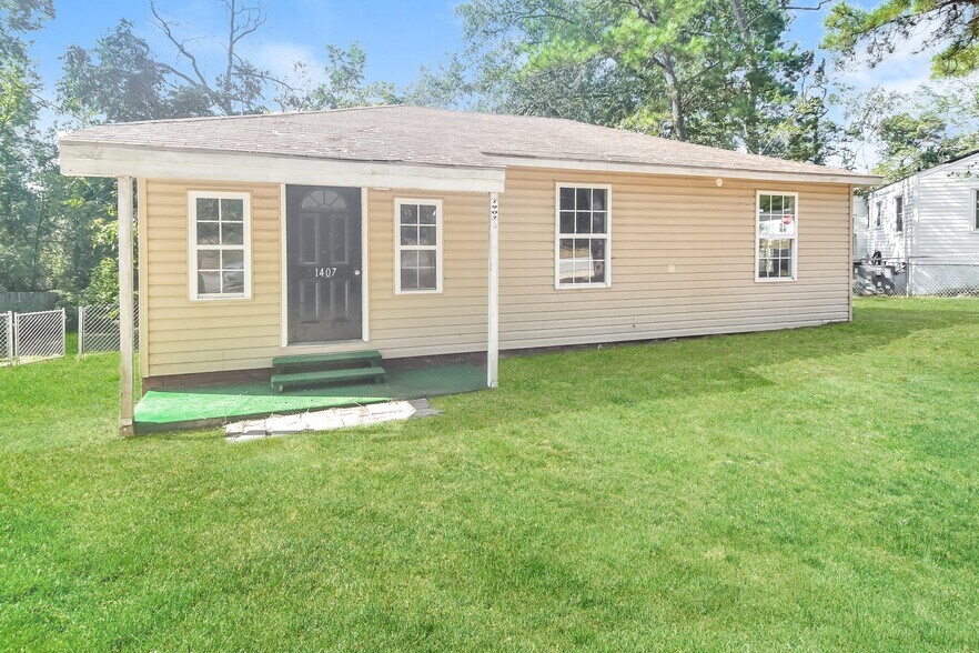 Building Photo - 1407 Bonner Ave