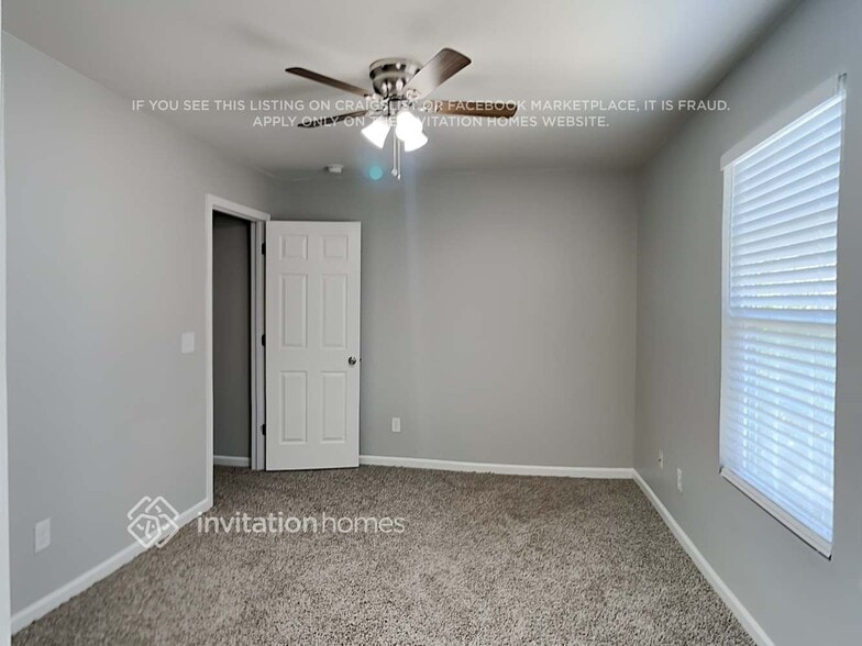 Building Photo - 6121 Fazenda Drive