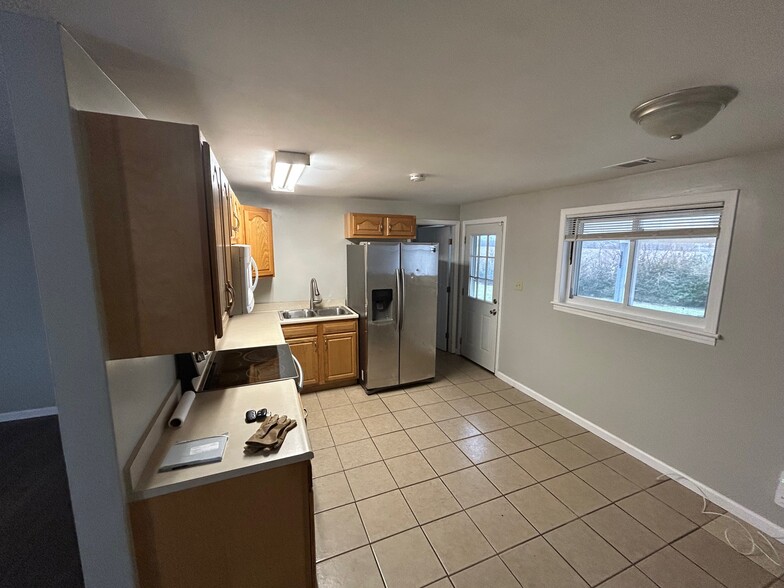 Building Photo - 15 Pryor Ct