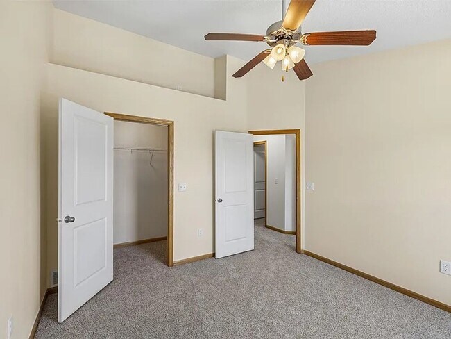 Building Photo - 3180 SW Arlan Ln