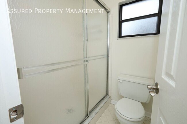 Building Photo - 301 Dryberry Way