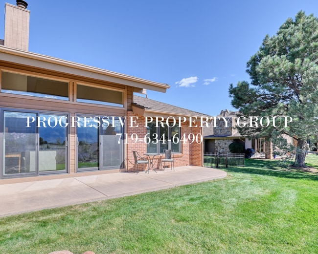 Building Photo - 1120 Hill Cir