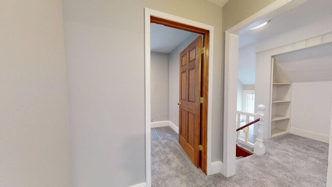Building Photo - Madison/W.95th neighborhood : 3 bedroom/1 bath single family house available NOW.