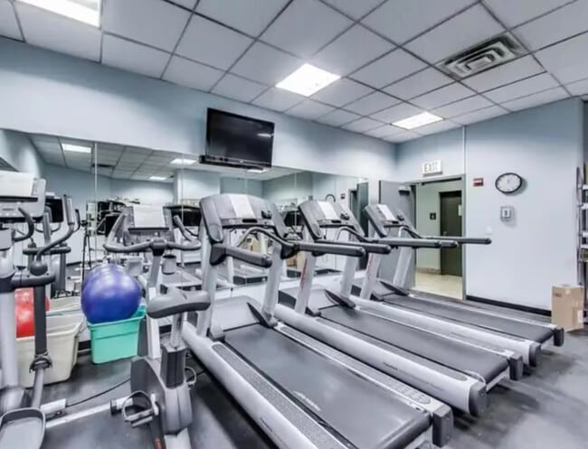 Building Photo - 1600 S Indiana Ave