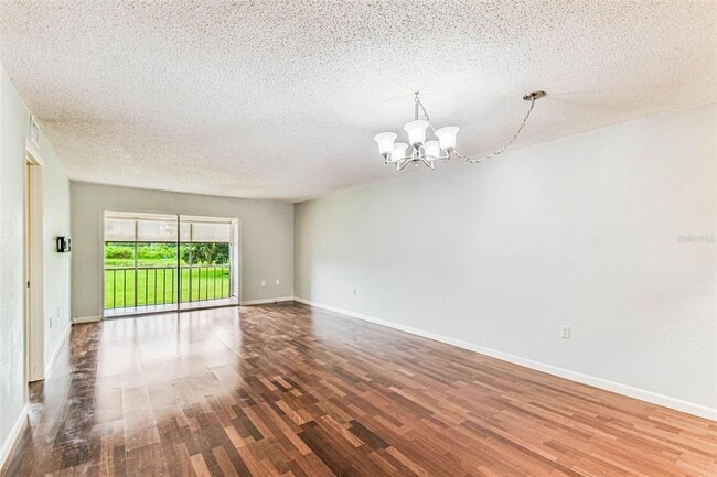 Building Photo - 204 Mary Dr