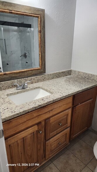 Building Photo - 12806 Midway Rd