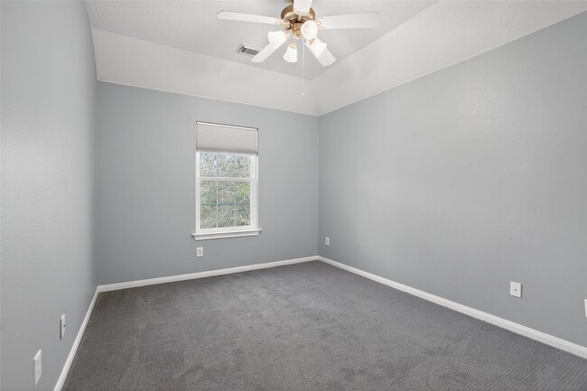 Building Photo - 126 Silver Penny Dr