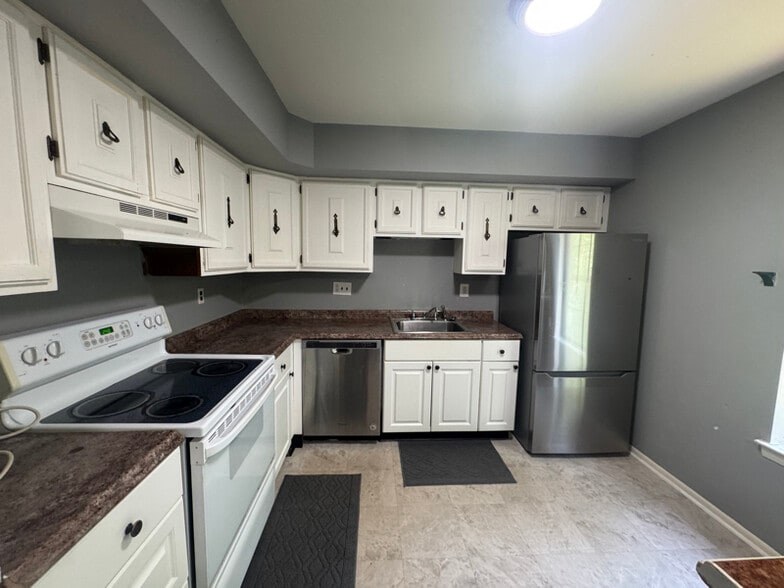 Primary Photo - 0 W 2nd St