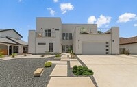 Building Photo - 15130 Reales Dr