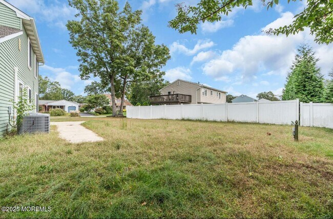 Building Photo - 101 Bristlecone Dr