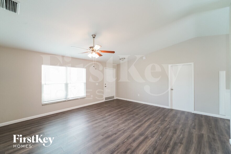 Building Photo - 6835 Hornbuckle Blvd