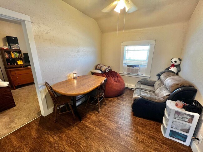 Building Photo - Johnstown Apartments (KC-KS)