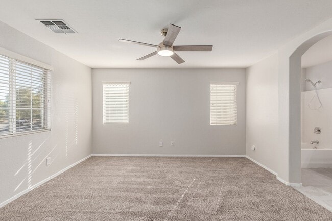 Building Photo - 3012 S 101st Dr