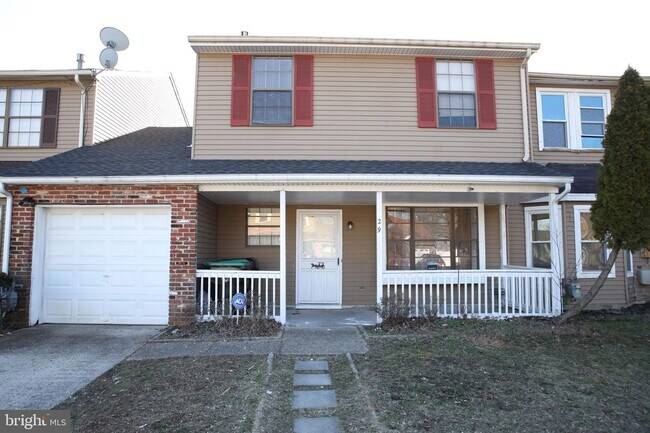 Primary Photo - 29 Hathaway Dr