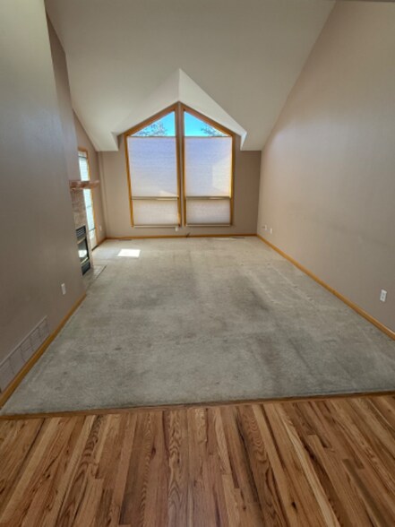 Building Photo - 1500 Raven Cir