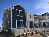 Building Photo - 1044 W Narrows Ln