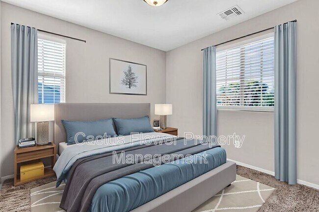 Building Photo - 2544 E Vermont Dr